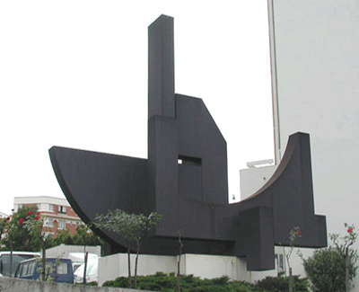 sculpture monumentale en acier corten Garde Républicaine Paris